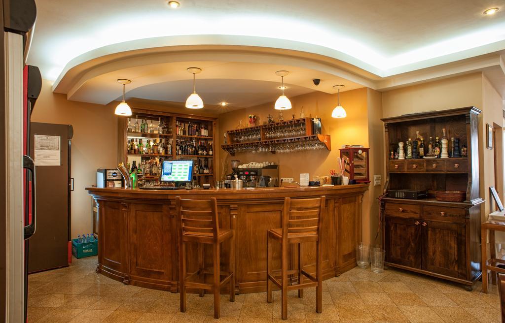 Pension La Fontana Baia Mare Luaran gambar