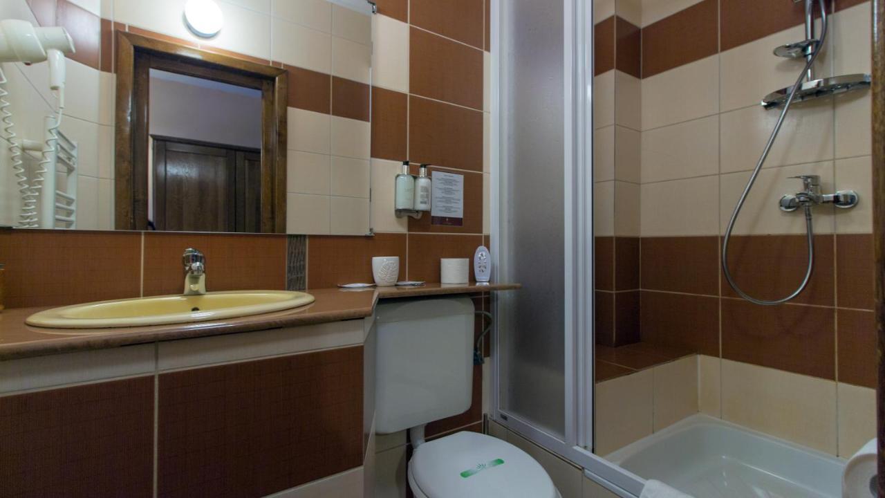 Pension La Fontana Baia Mare Luaran gambar